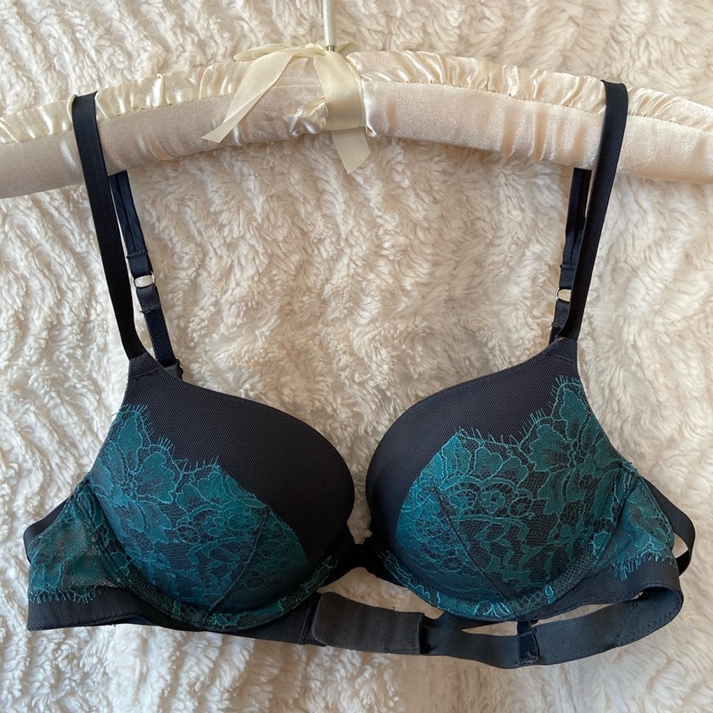 Beautiful underwire, lined push up bra